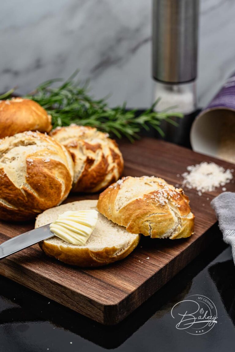Bestes Laugenbrötchen Rezept – selber backen