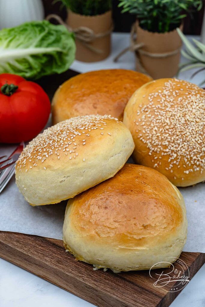 Weiche Brioche Burger Buns Rezept: Beste Burger Brötchen