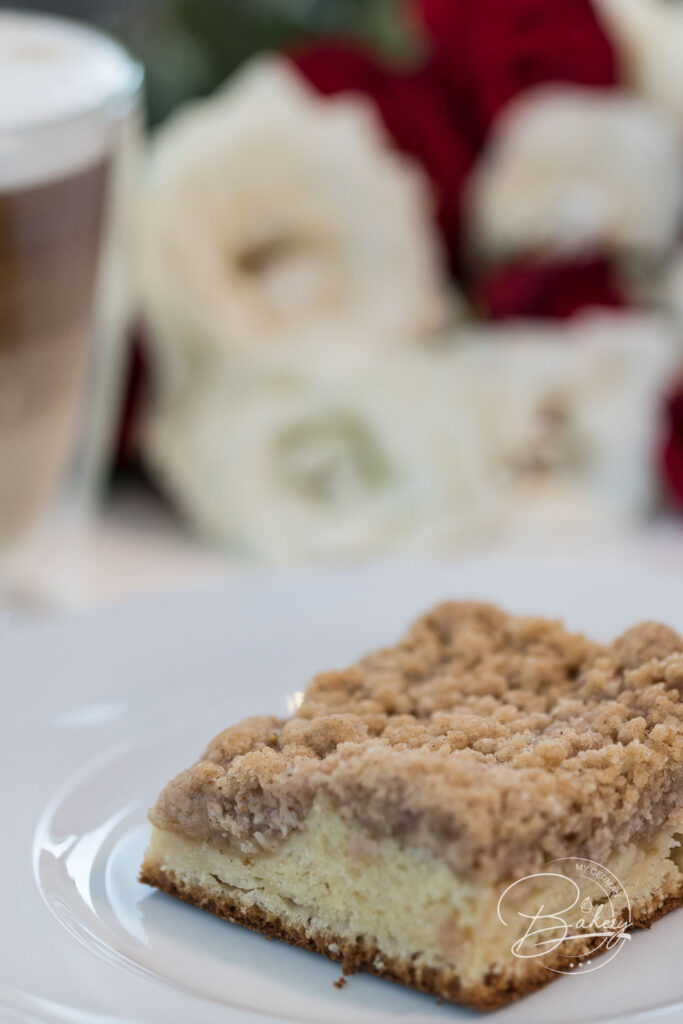 Hefekuchen mit Apfel – Blechkuchen Rezept mit Streusel