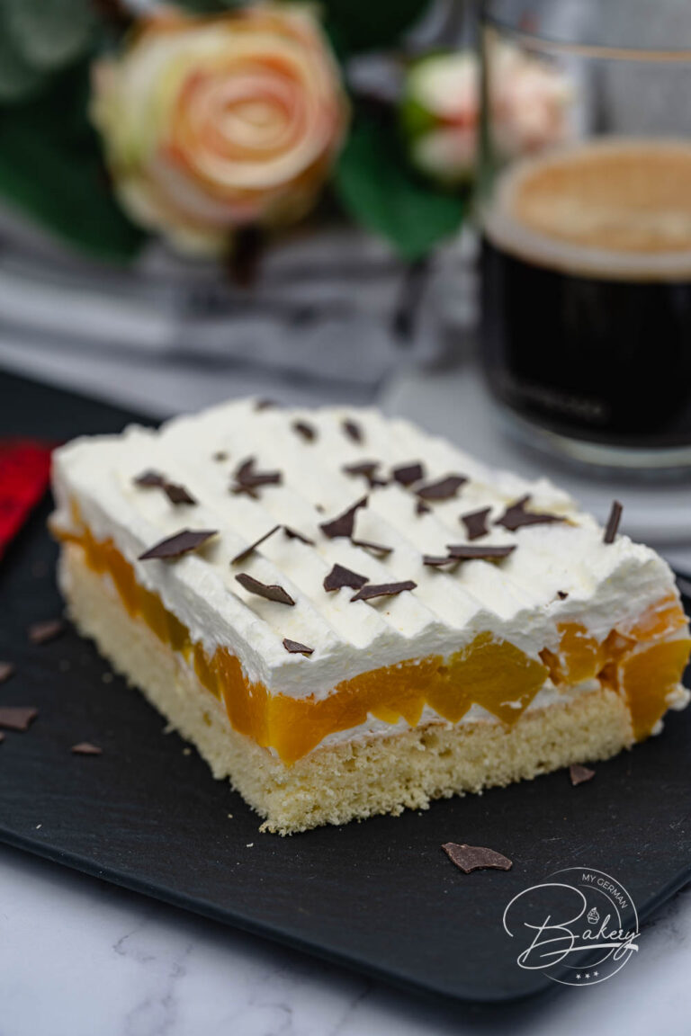 Rezept Biskuit Kuchen – einfacher Sahnekuchen