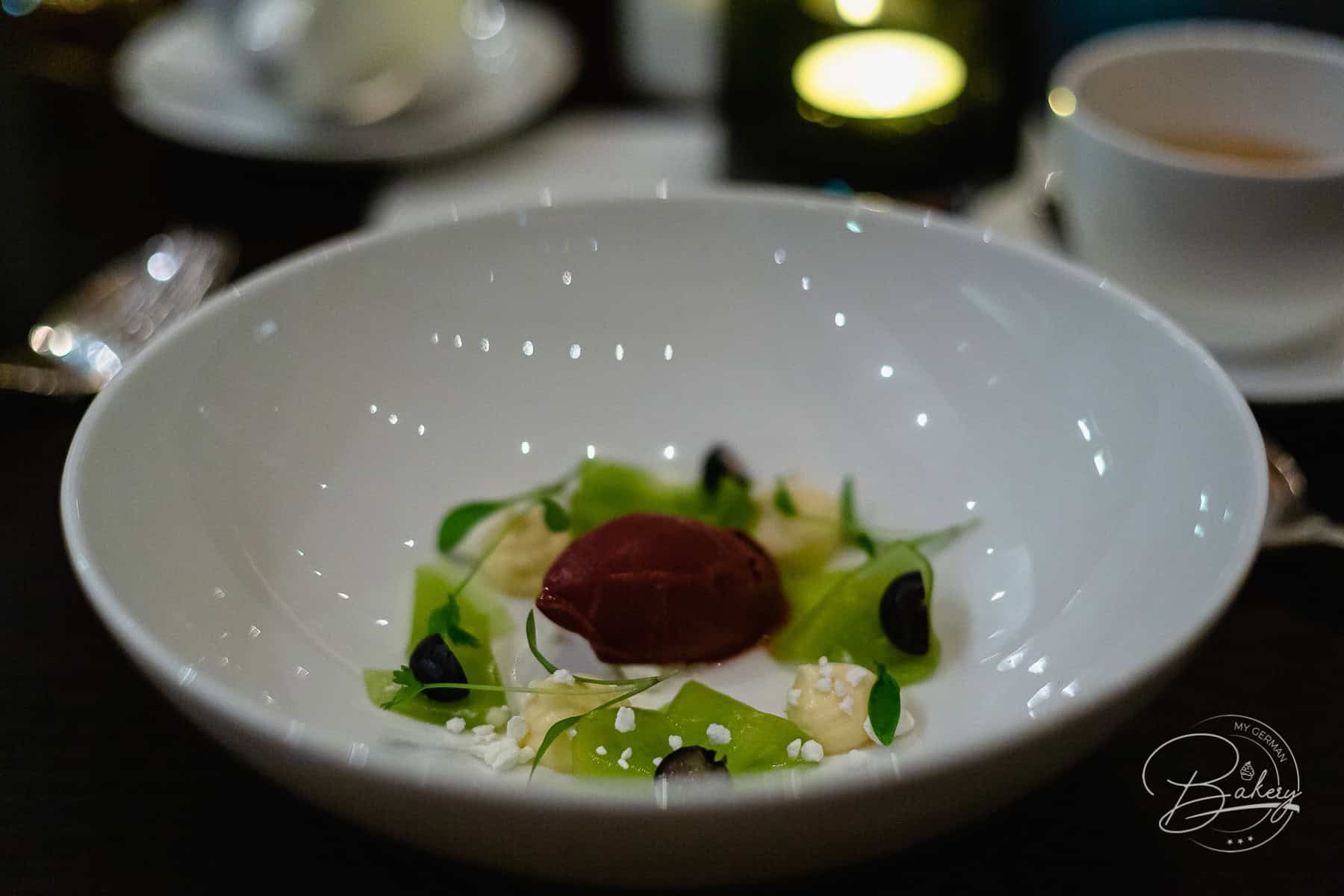 Sra Bua by Juan Amador Restaurant in Frankfurt- Kempinski Frankfurt Gravenbruch - Sra Bua Restaurant by Juan Amador in Neu-Isenburg bei Frankfurt erhielt nach 11 Monaten den ersten Stern im Guide-Michelin. Dennis Maier als Fine Dining Gourmet Koch