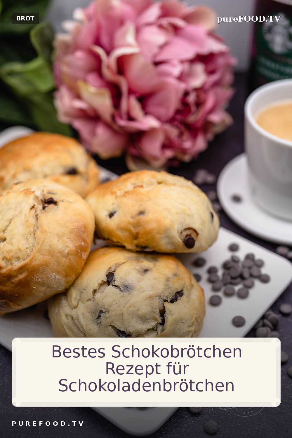 Unser beliebtes, einfaches und bestes Schokobrötchen Rezept für die leckersten Schokoladen-Brötchen selbst gemacht. Schokoladen Milchbrötchen, Schoki-Brötchen oder Schoko-Mürbchen besser als vom Bäcker für das perfekte Sonntagsfrühstück und Brunch.