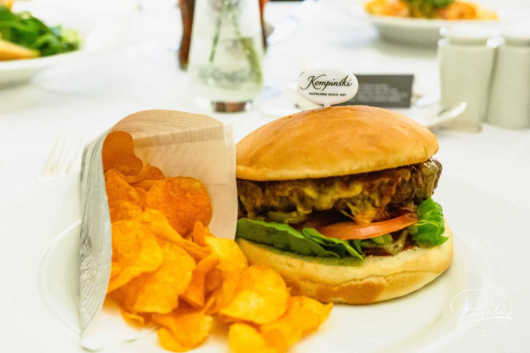 Inroom-Dining im Hotel Atlantic Kempinski Hamburg - Frühstück & Dinner - Inroom-Dining im Luxushotel Kempinski Hotel Atlantic in Hamburg. Ein Blick auf die Alster, ein schönes Frühstück, ein tolles Abendessen - Erfahrungen