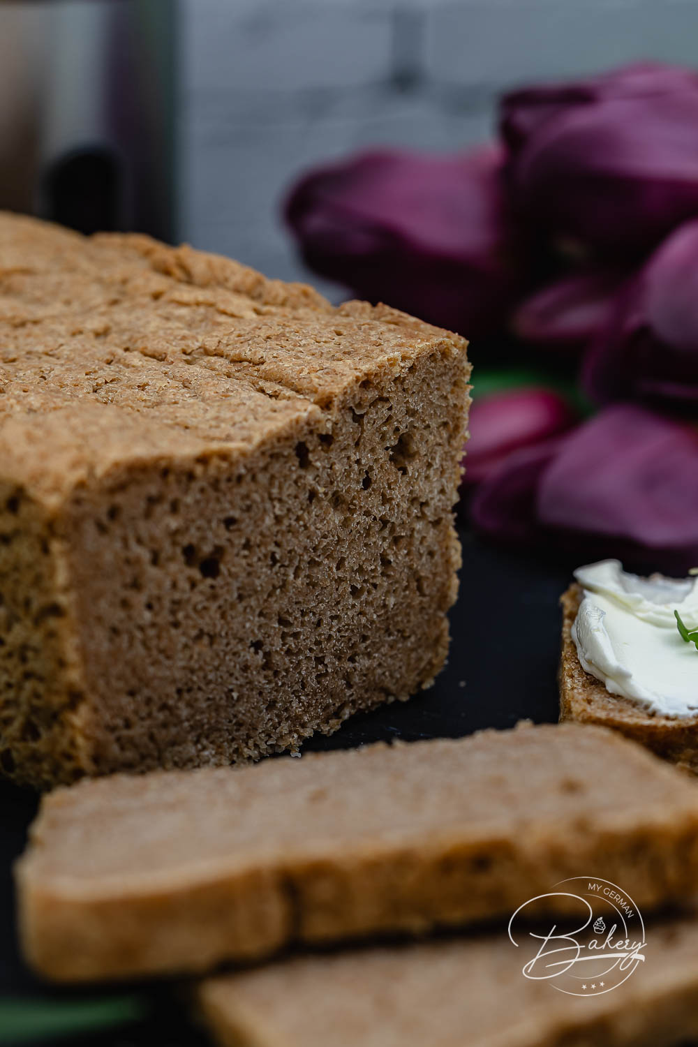 Spelt bread recipe - make your own delicious whole wheat bread - healthy bread recipe - easy instructions - healthy baking - recipe for spelt bread. Healthy whole wheat bread for delicious, fluffy spelt whole wheat bread. Bake healthy bread