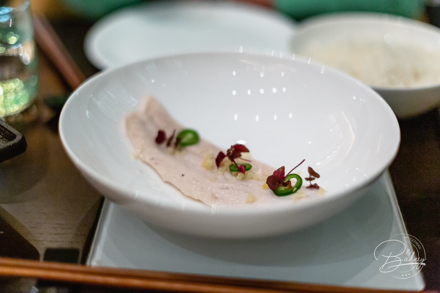 Sra Bua by Tim Raue - Restaurant Adlon Berlin - Abendessen am Brandenburger Tor, im Restaurant Sra Bua by Tim Raue. Hotel Adlon Berlin, thailändische Küche, Ruam Gan, geteiltes Menü mit Asiatischer Küche