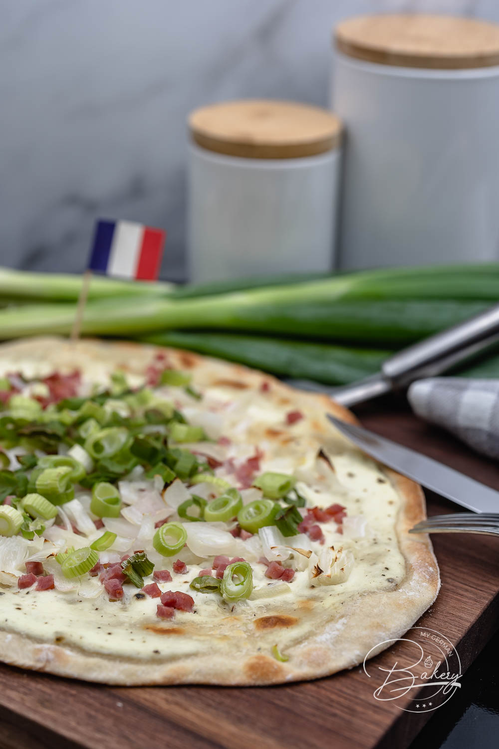 Tarte flambée recipe - Flammkuchen recipe - Simple Alsatian tarte flambée dough for thin onion tart or french pizza - Simple tarte flambée recipe without preparation - always succeeds - like in France