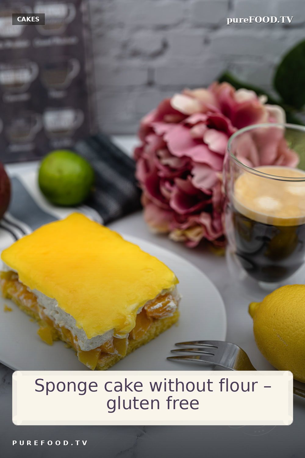 Our gluten free sponge cake recipe for simple cream cake without flour as a light cake with vanilla pudding. Sponge cake with passion fruit and peach tasting gluten free as a delicious summer cake. Cake without gluten as cream cake and cream cake with fruit.